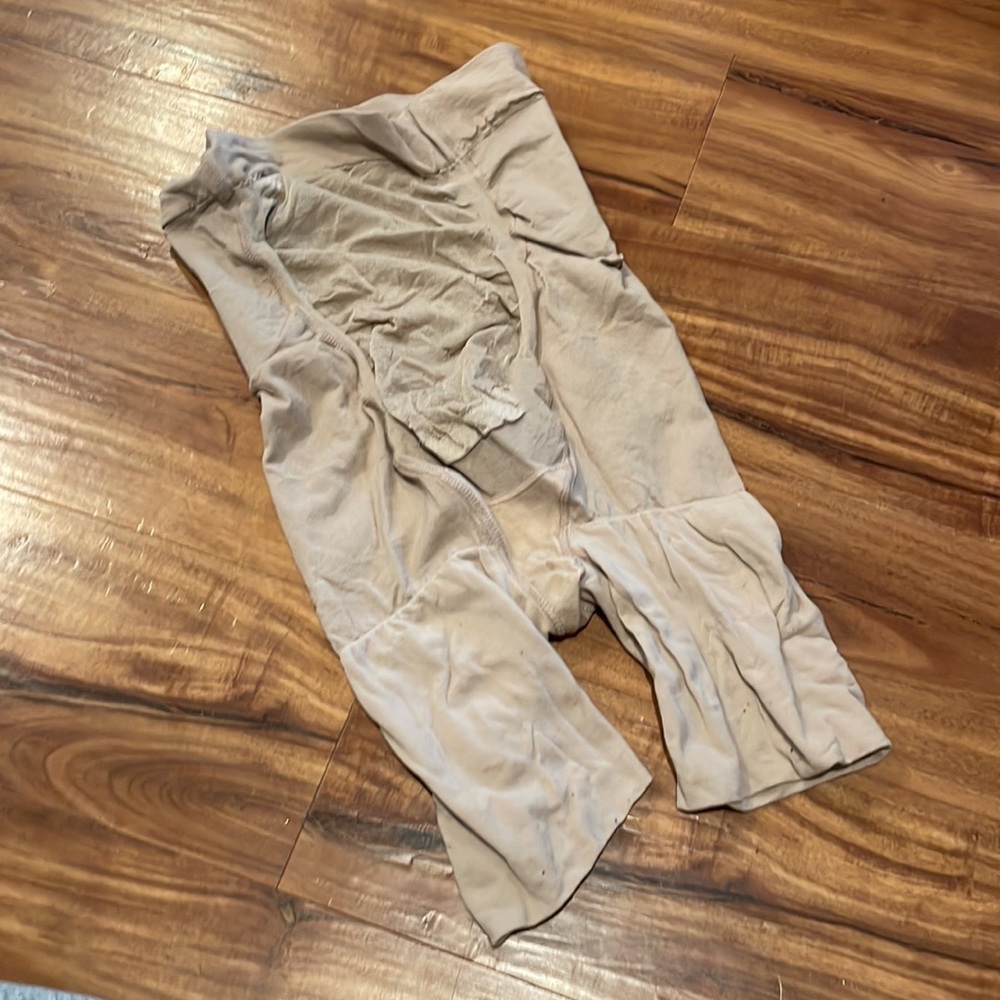 Spanx maternity shapewear size C